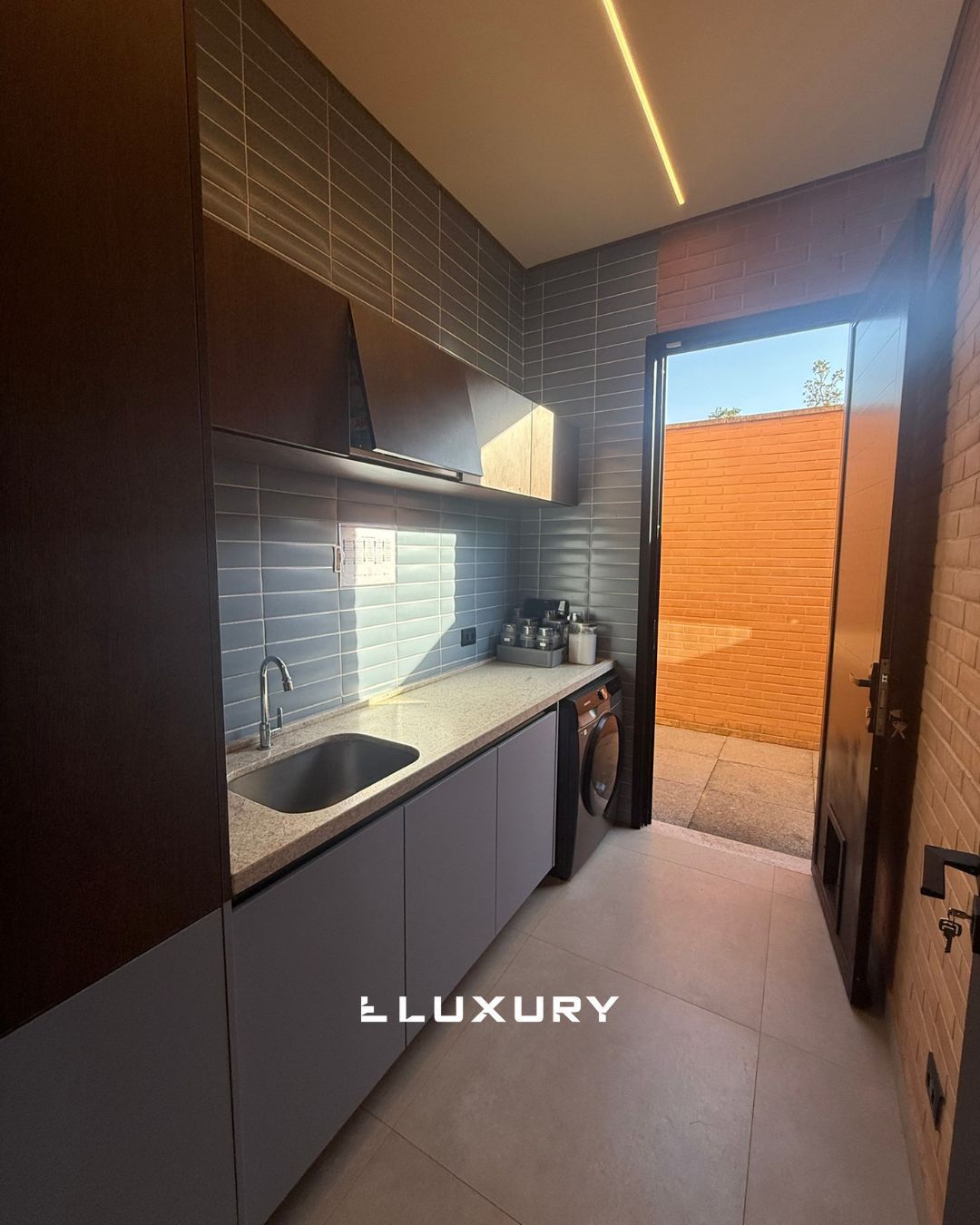 Casa de Condomínio à venda com 4 quartos, 365m² - Foto 28