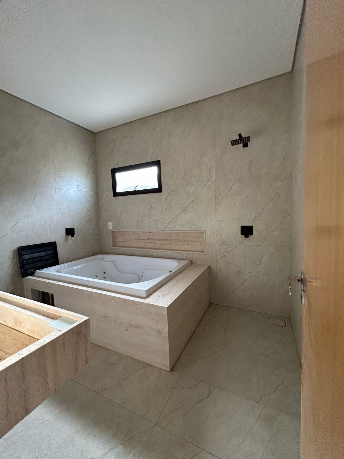 Casa de Condomínio à venda com 4 quartos, 296m² - Foto 11