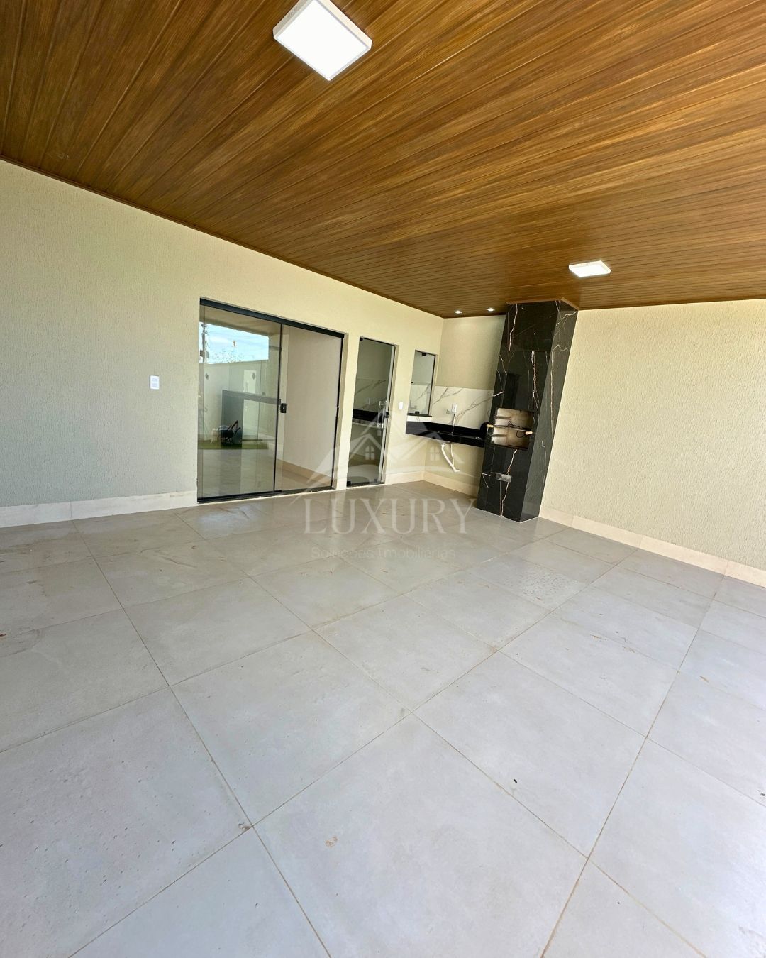 Casa à venda com 3 quartos, 110m² - Foto 4