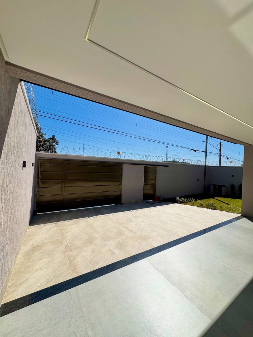 Casa à venda com 4 quartos, 224m² - Foto 3