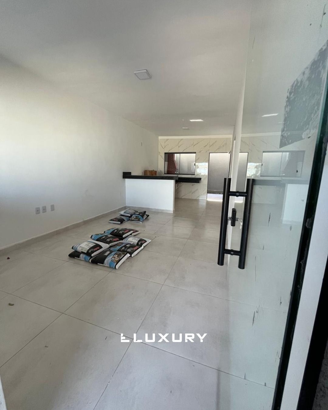 Casa à venda com 3 quartos, 80m² - Foto 3