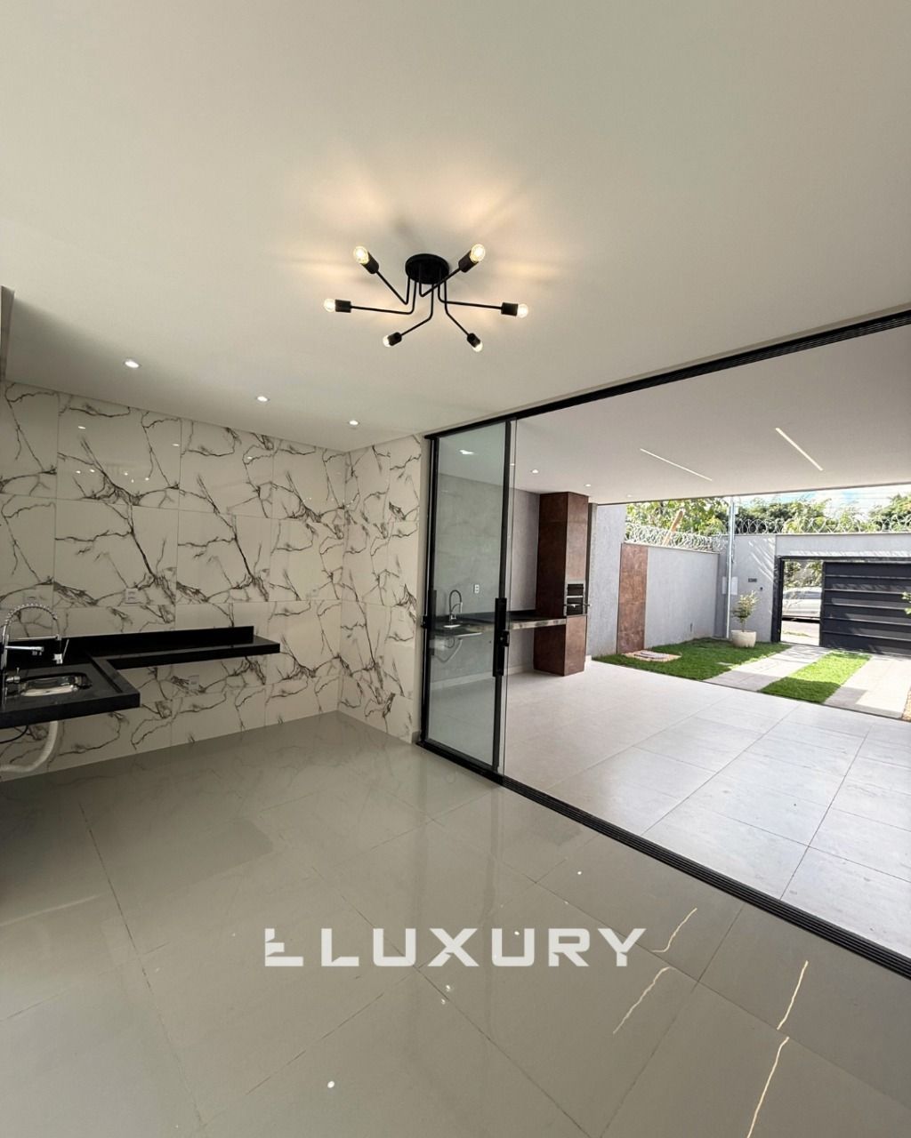 Casa à venda com 3 quartos, 103m² - Foto 8