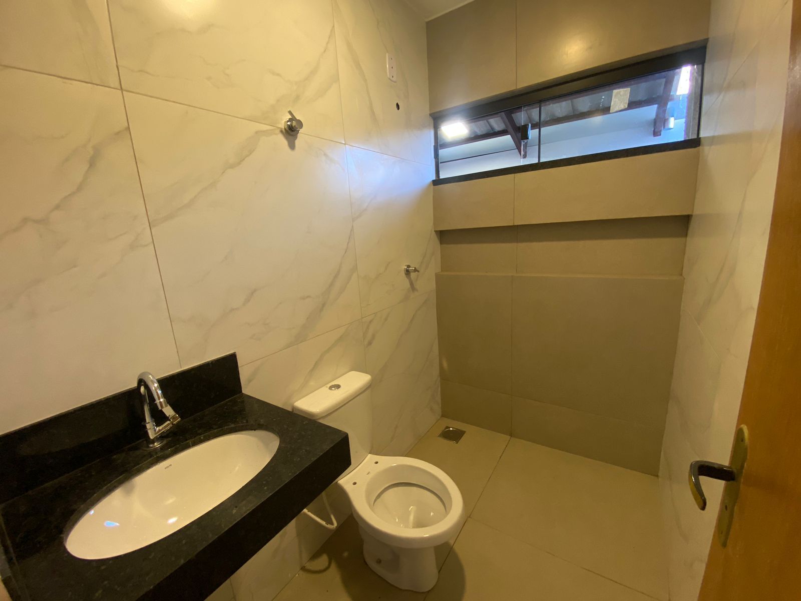 Casa à venda com 2 quartos, 89m² - Foto 6