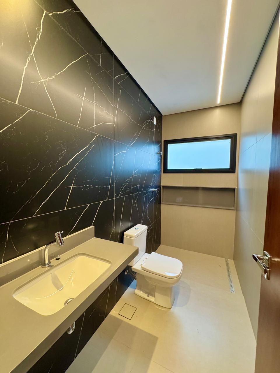Casa de Condomínio à venda com 4 quartos, 251m² - Foto 13