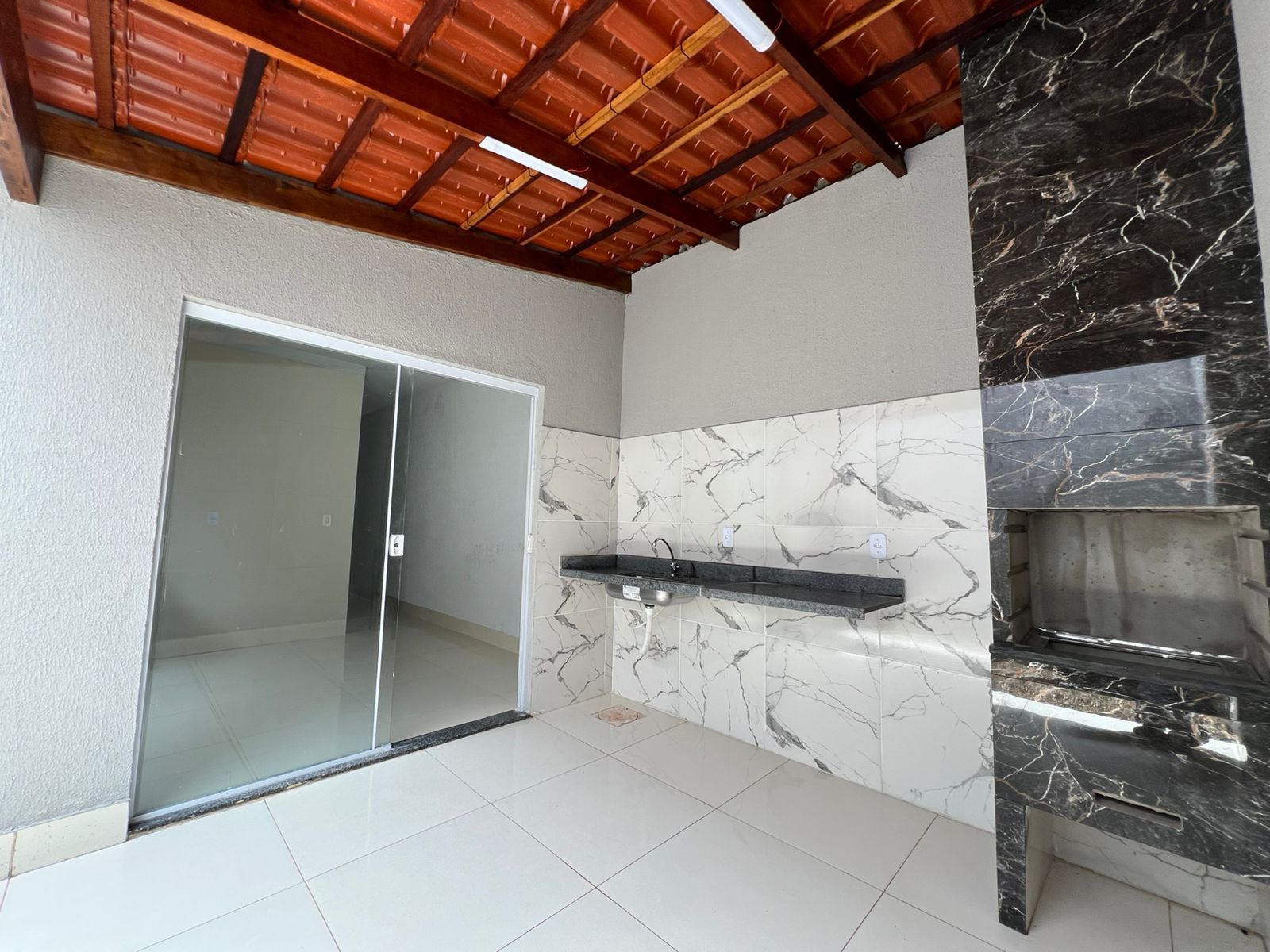 Casa à venda com 2 quartos, 78m² - Foto 7