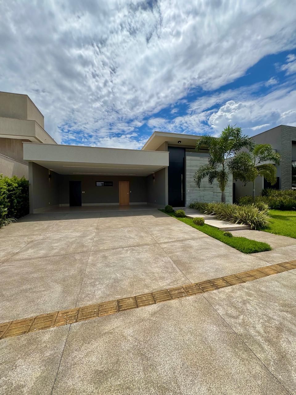 Casa de Condomínio à venda com 4 quartos, 253m² - Foto 3