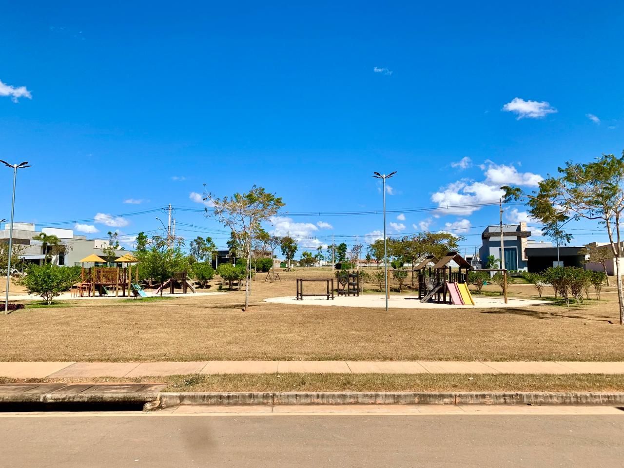 Terreno, 300 m² - Foto 2