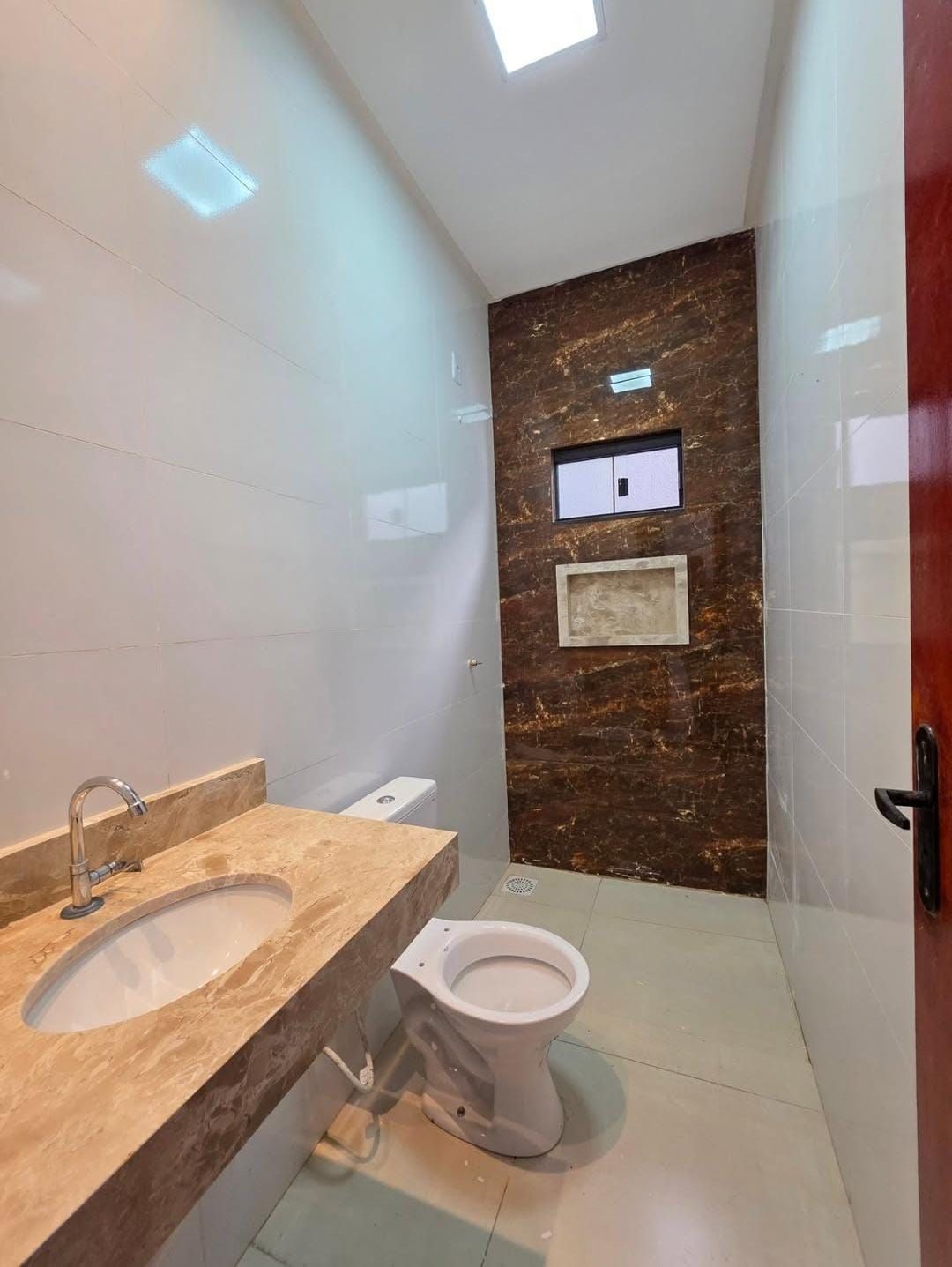 Casa à venda com 2 quartos, 70m² - Foto 5
