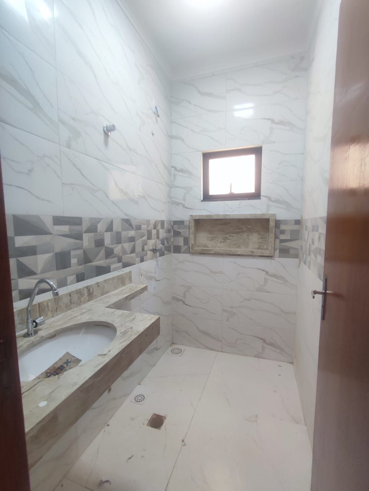 Casa à venda com 2 quartos, 100m² - Foto 14