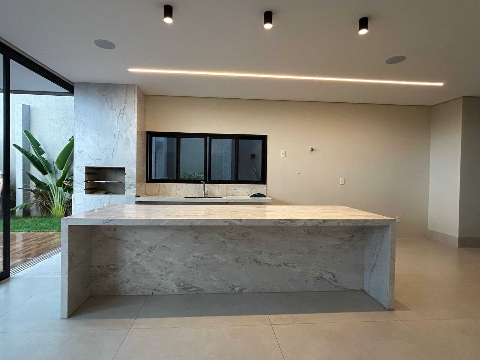 Casa de Condomínio à venda com 4 quartos, 296m² - Foto 8