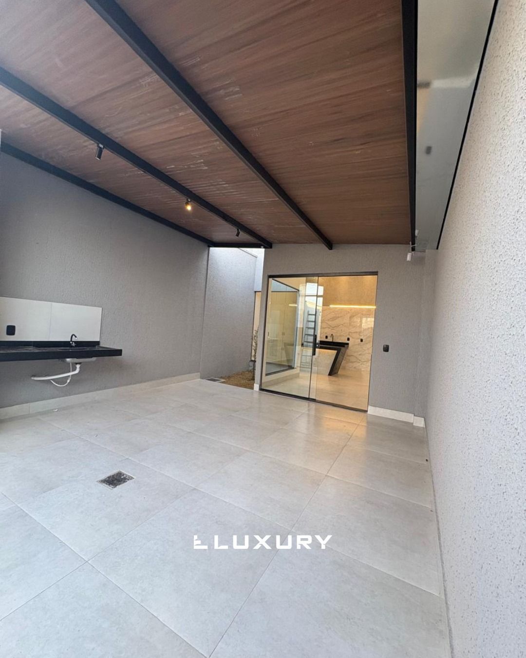 Casa à venda com 3 quartos, 110m² - Foto 3