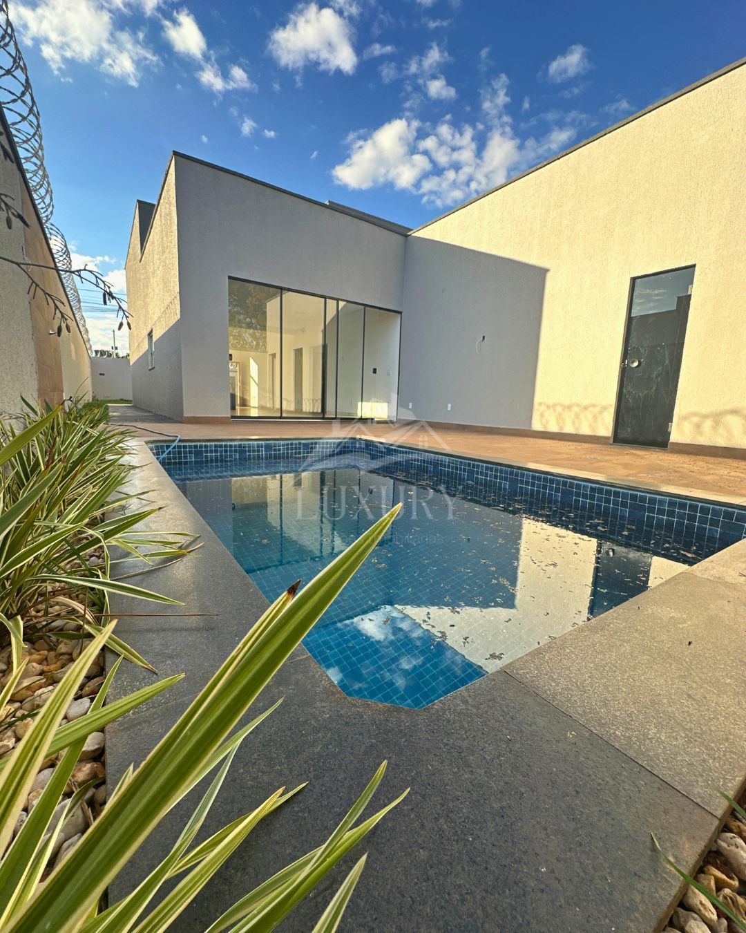 Casa à venda com 3 quartos, 218m² - Foto 19