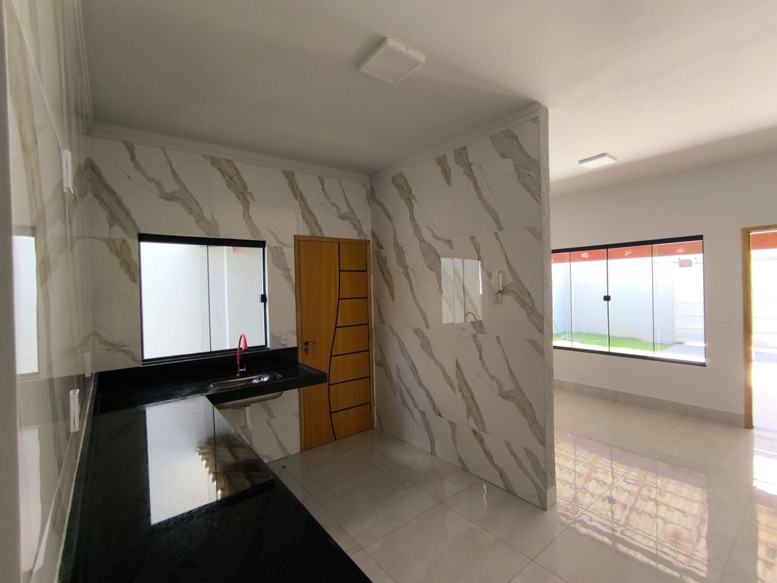 Casa à venda com 3 quartos, 100m² - Foto 8