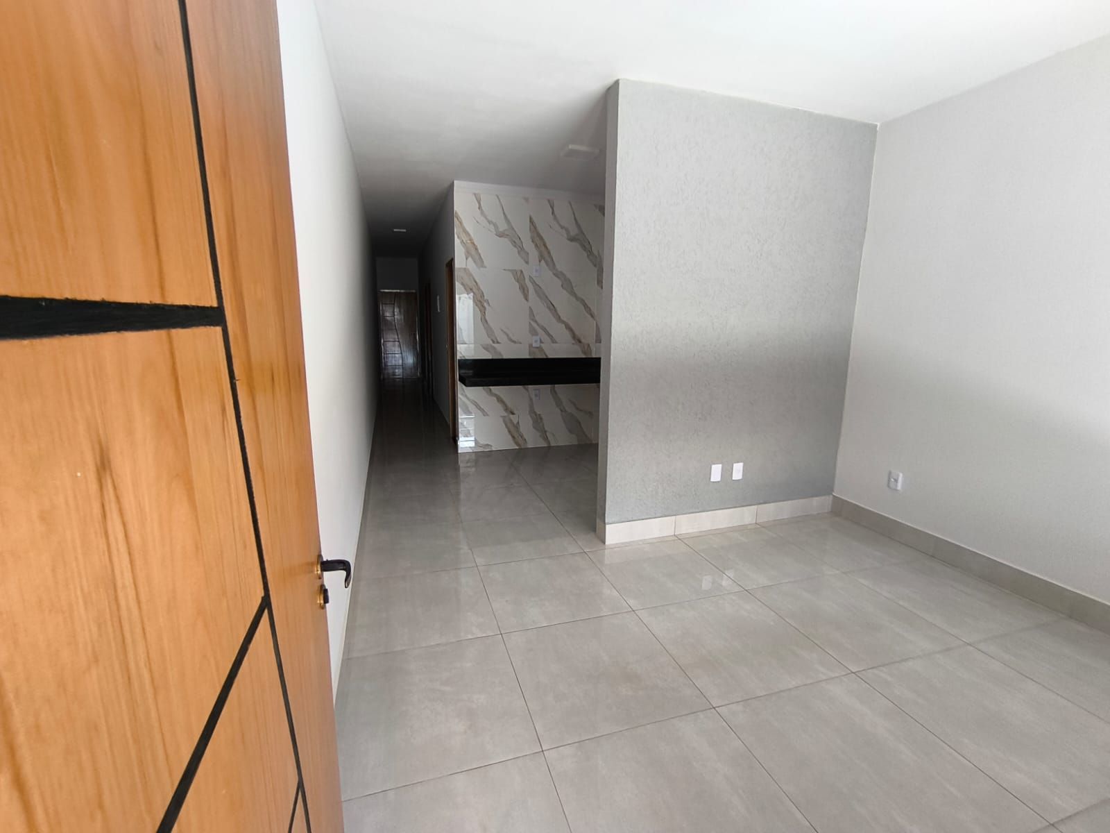 Casa à venda com 3 quartos, 100m² - Foto 4