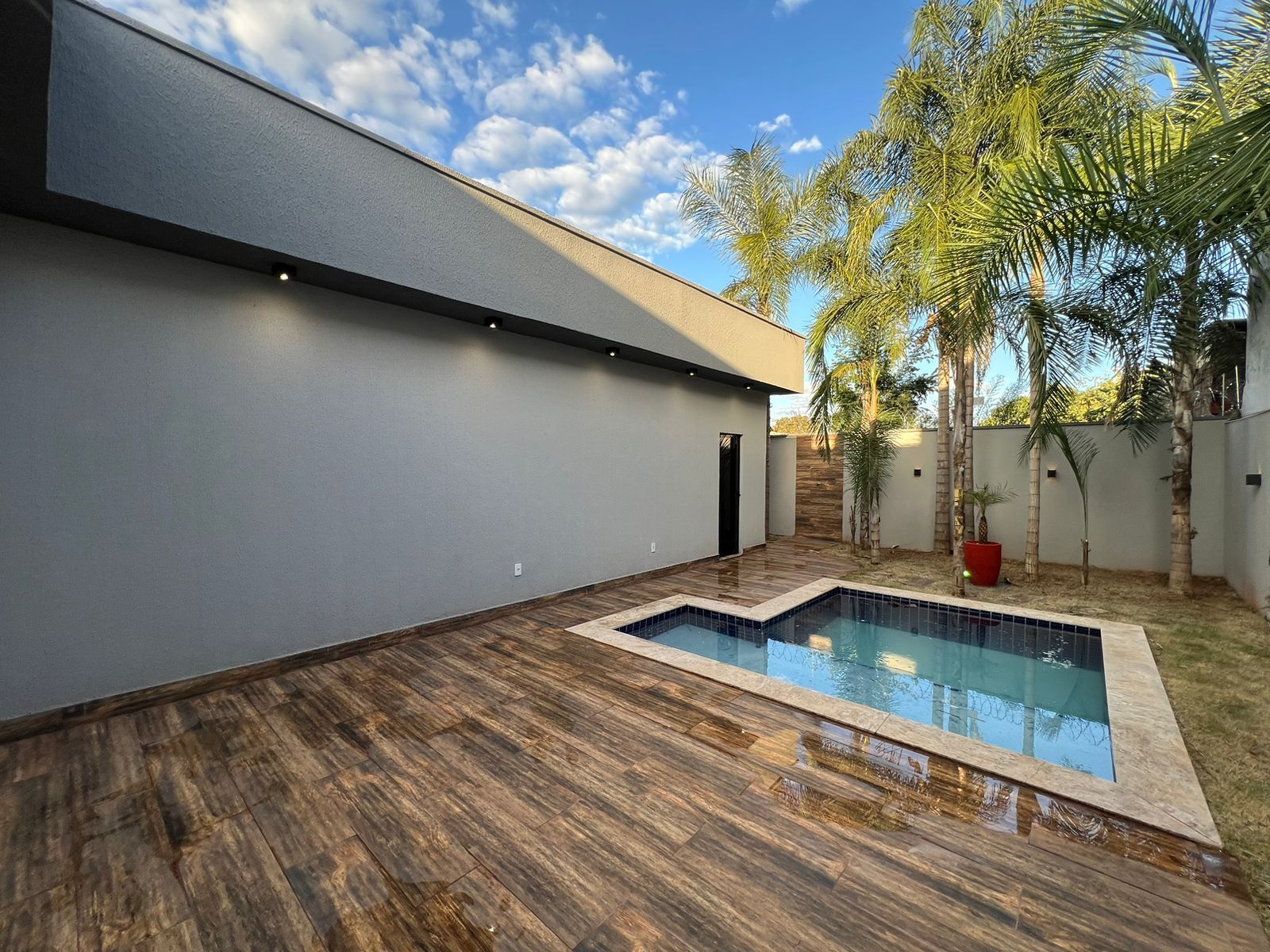 Casa, 3 quartos, 168 m² - Foto 1