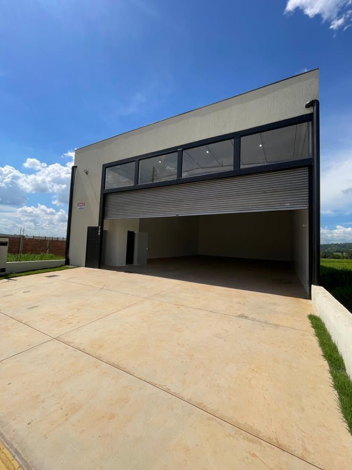 Depósito-Galpão-Armazém à venda com 1 quarto, 239m² - Foto 1