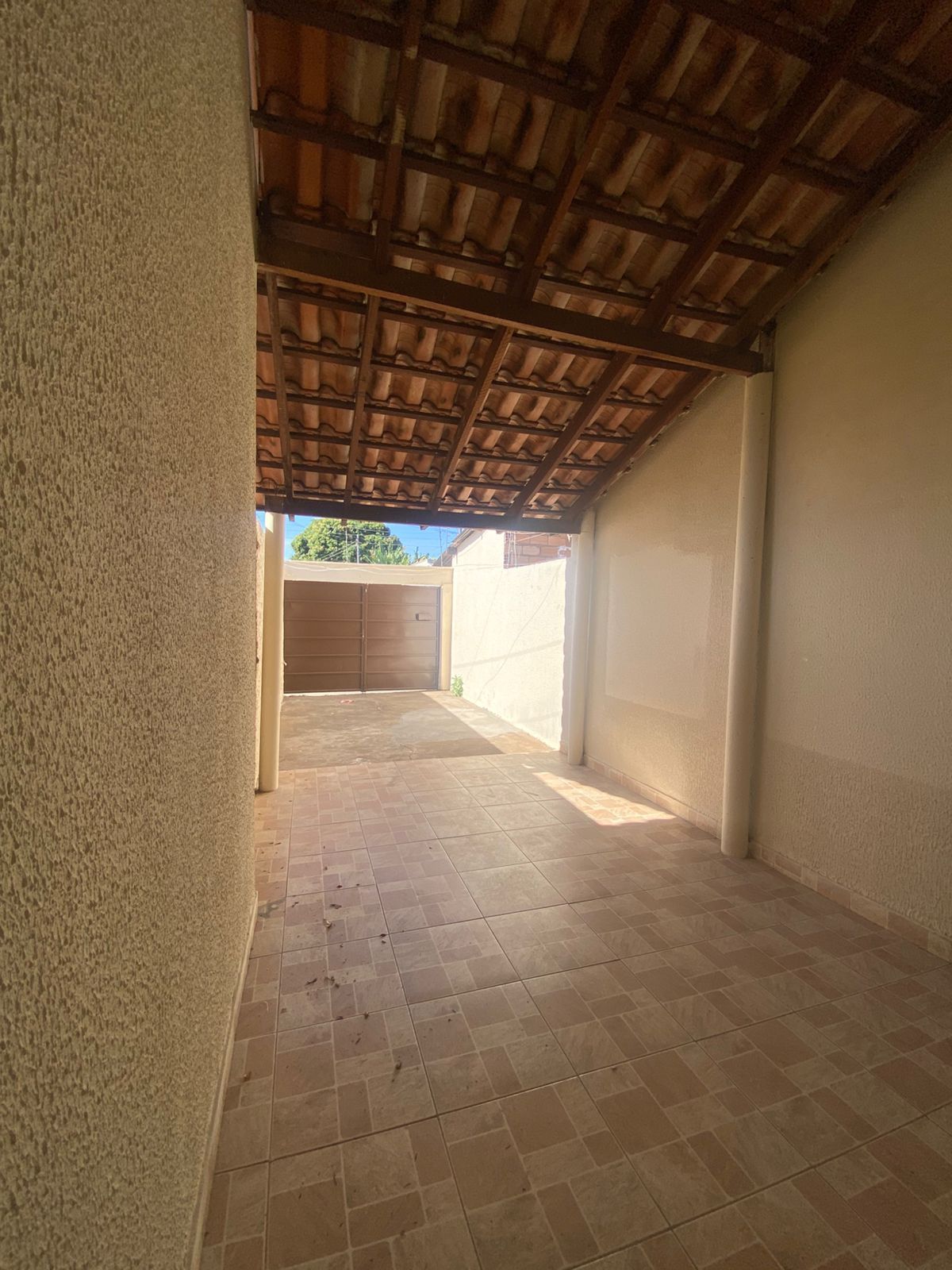 Casa para alugar com 3 quartos, 100m² - Foto 2