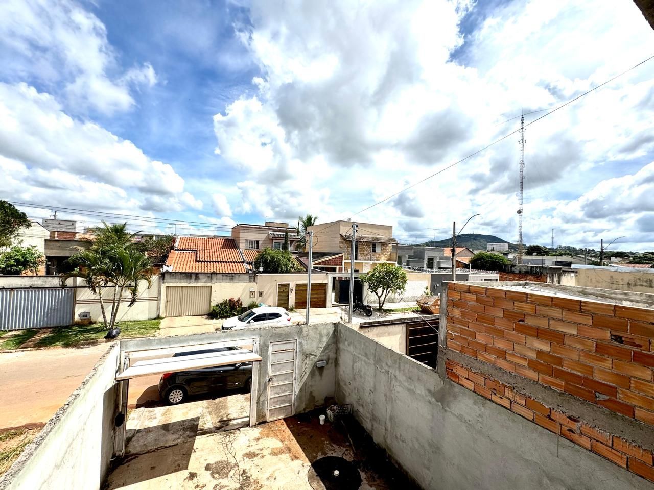 Casa à venda com 4 quartos, 65m² - Foto 9