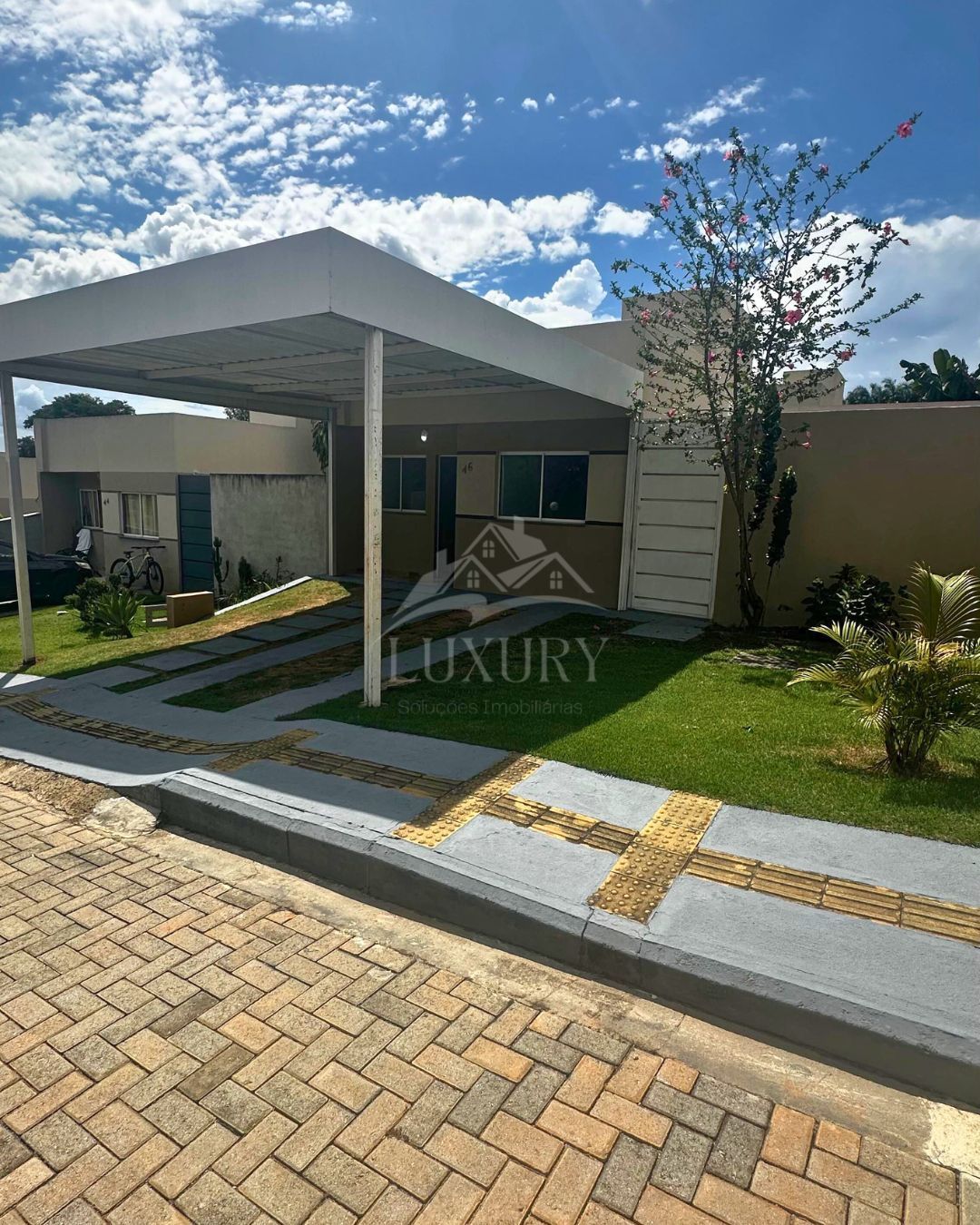 Casa de Condomínio para alugar com 2 quartos, 100m² - Foto 1