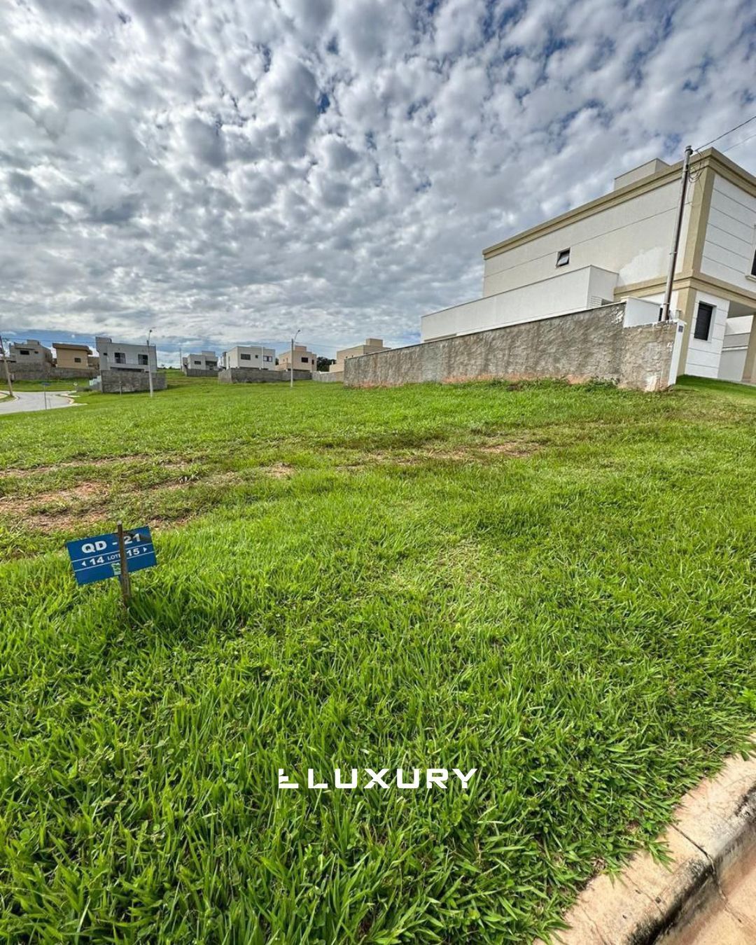 Terreno, 300 m² - Foto 1