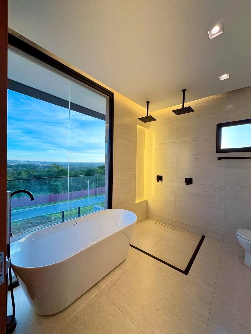 Casa de Condomínio à venda com 3 quartos, 231m² - Foto 15