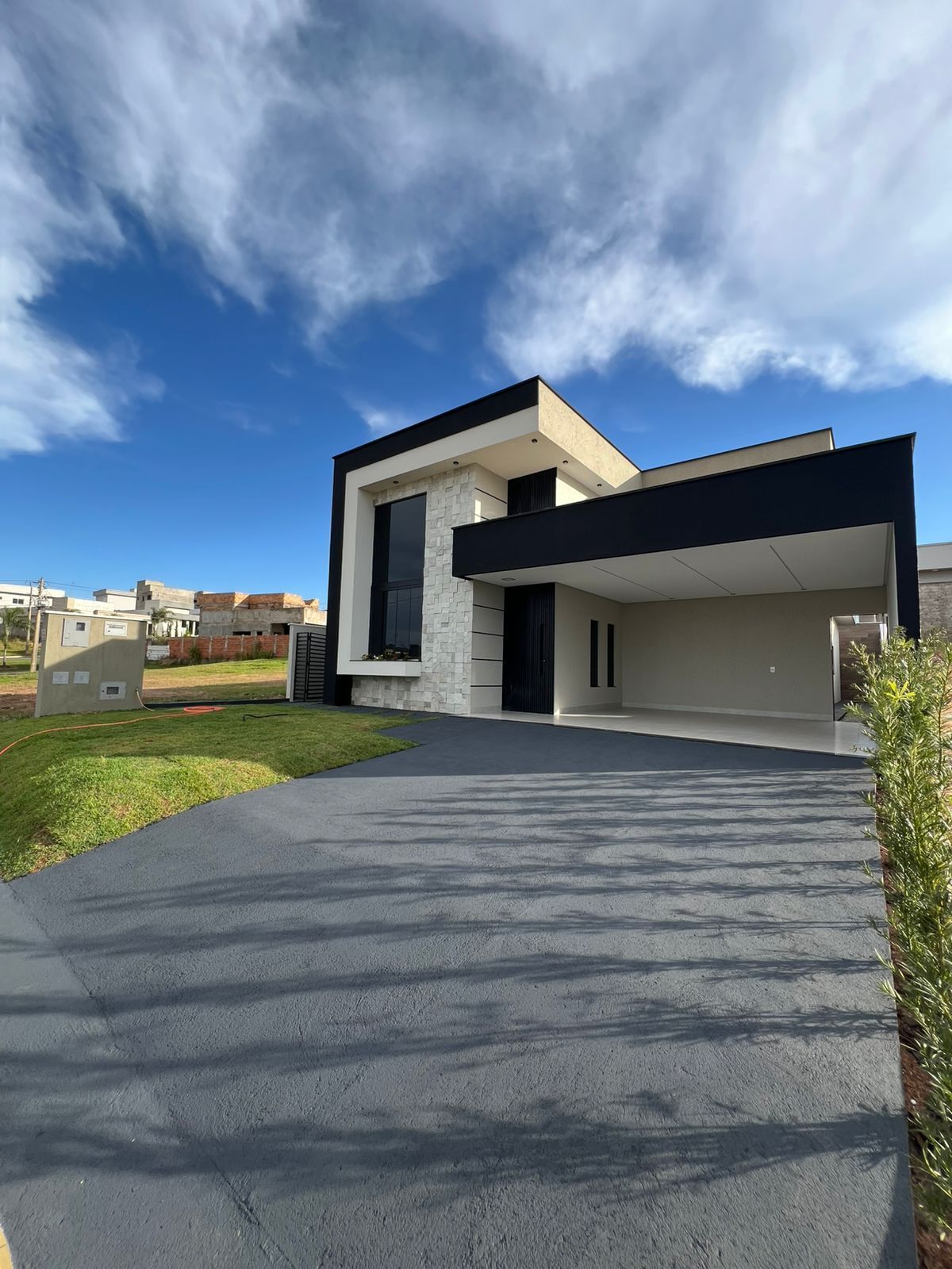 Casa de Condomínio à venda com 3 quartos, 170m² - Foto 2