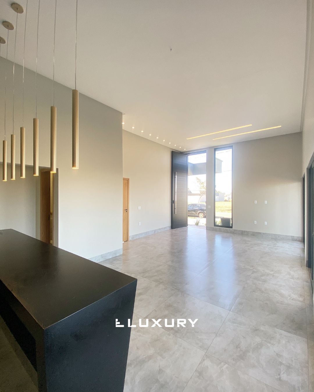 Casa de Condomínio para alugar com 4 quartos, 388m² - Foto 3