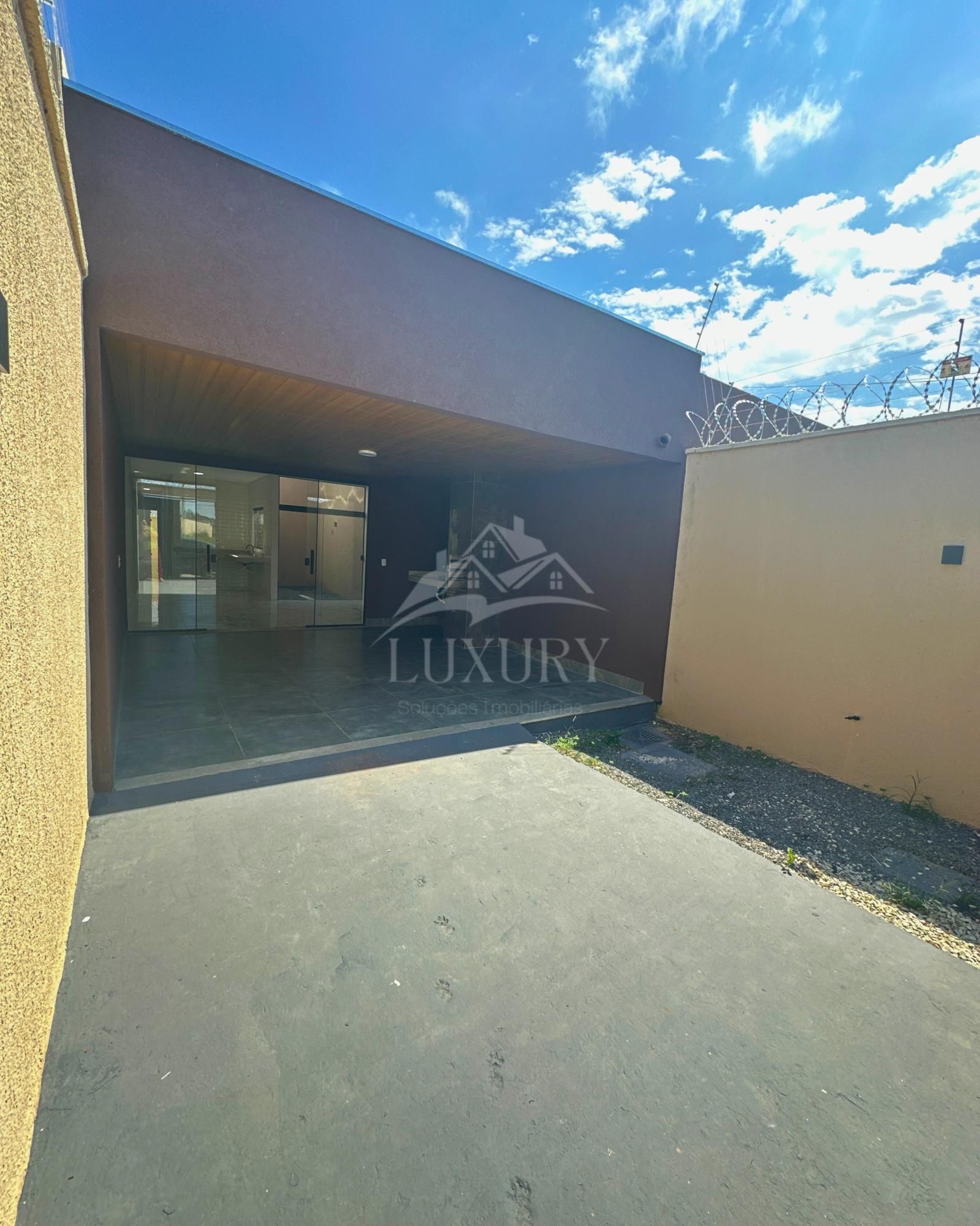 Casa à venda com 3 quartos, 117m² - Foto 4