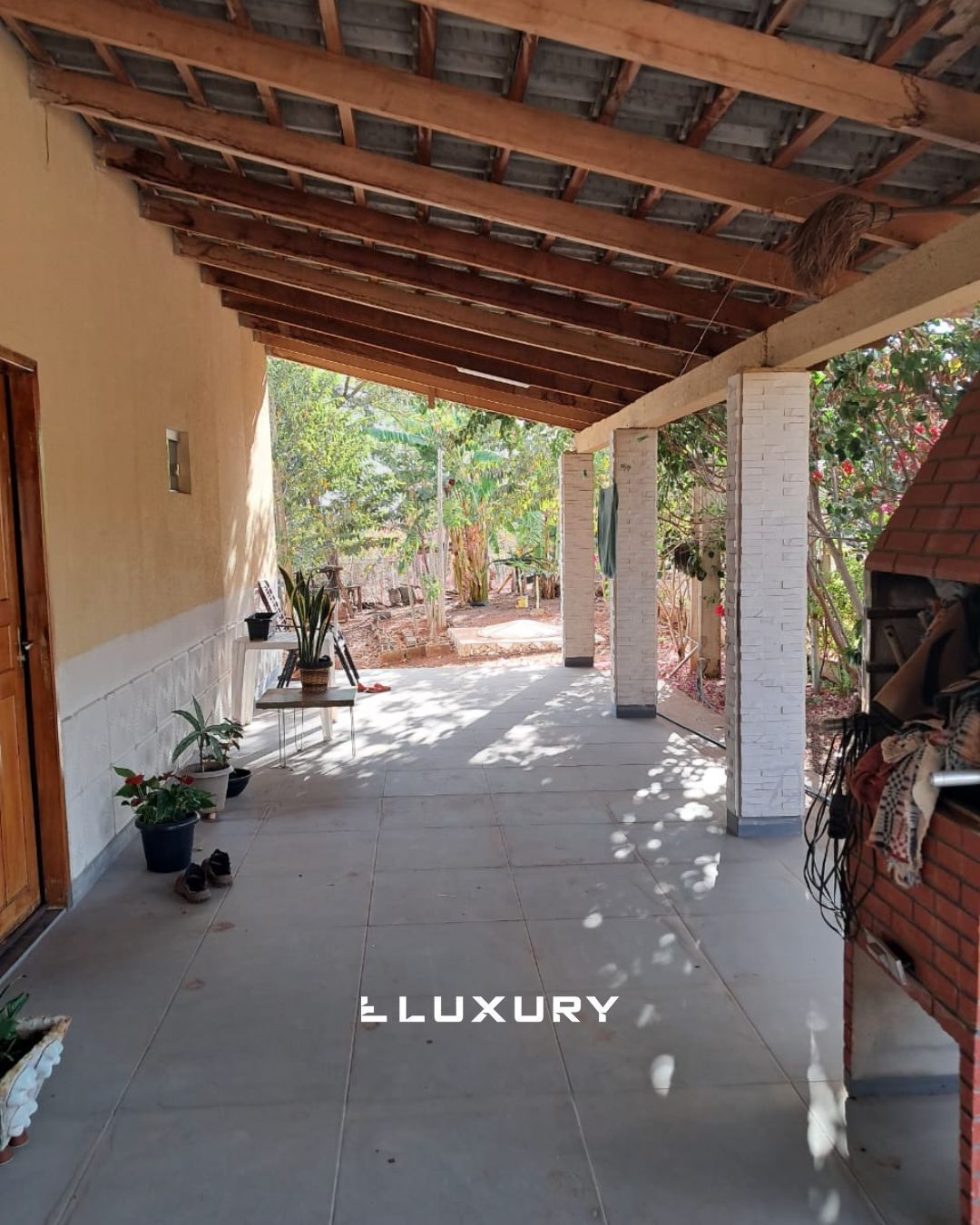 Chácara à venda com 3 quartos, 280m² - Foto 1