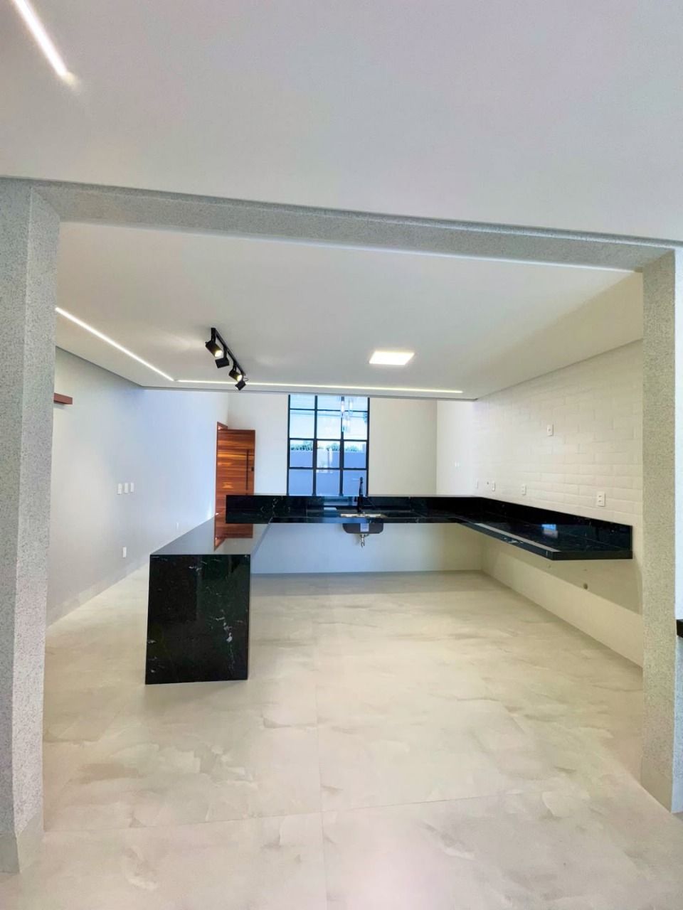 Casa à venda com 4 quartos, 224m² - Foto 7