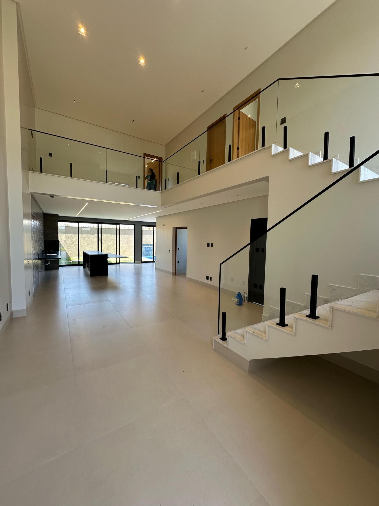 Casa de Condomínio à venda com 3 quartos, 230m² - Foto 3