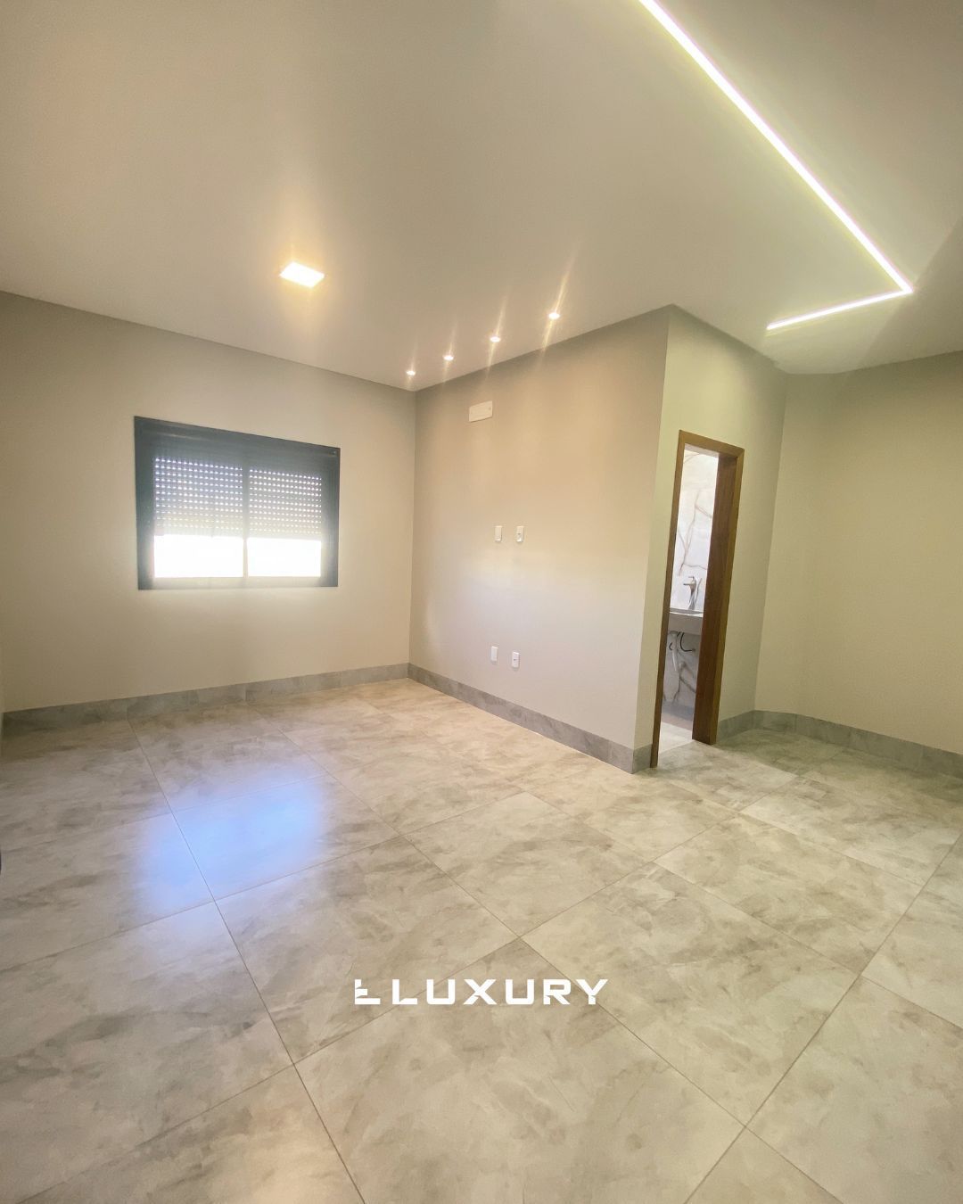 Casa de Condomínio para alugar com 4 quartos, 388m² - Foto 9