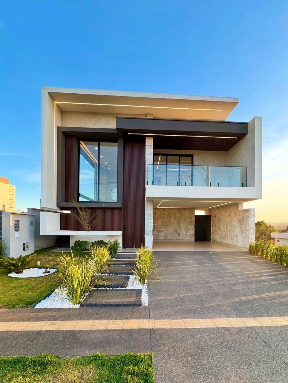Casa de Condomínio à venda com 3 quartos, 231m² - Foto 2
