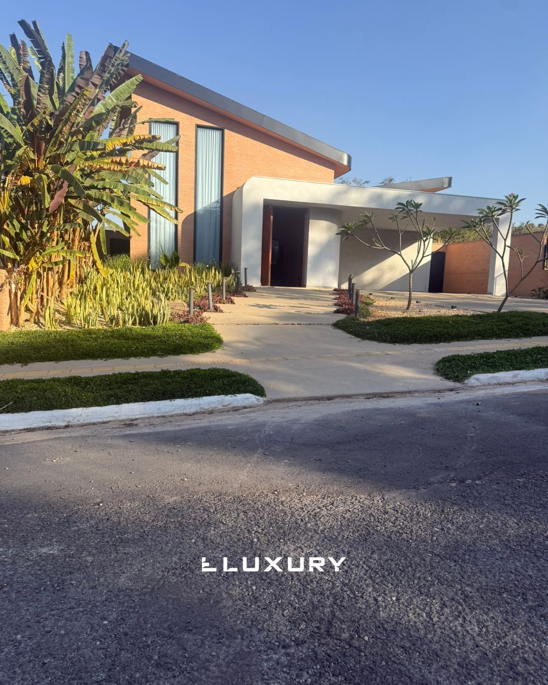 Casa de Condomínio à venda com 4 quartos, 365m² - Foto 4