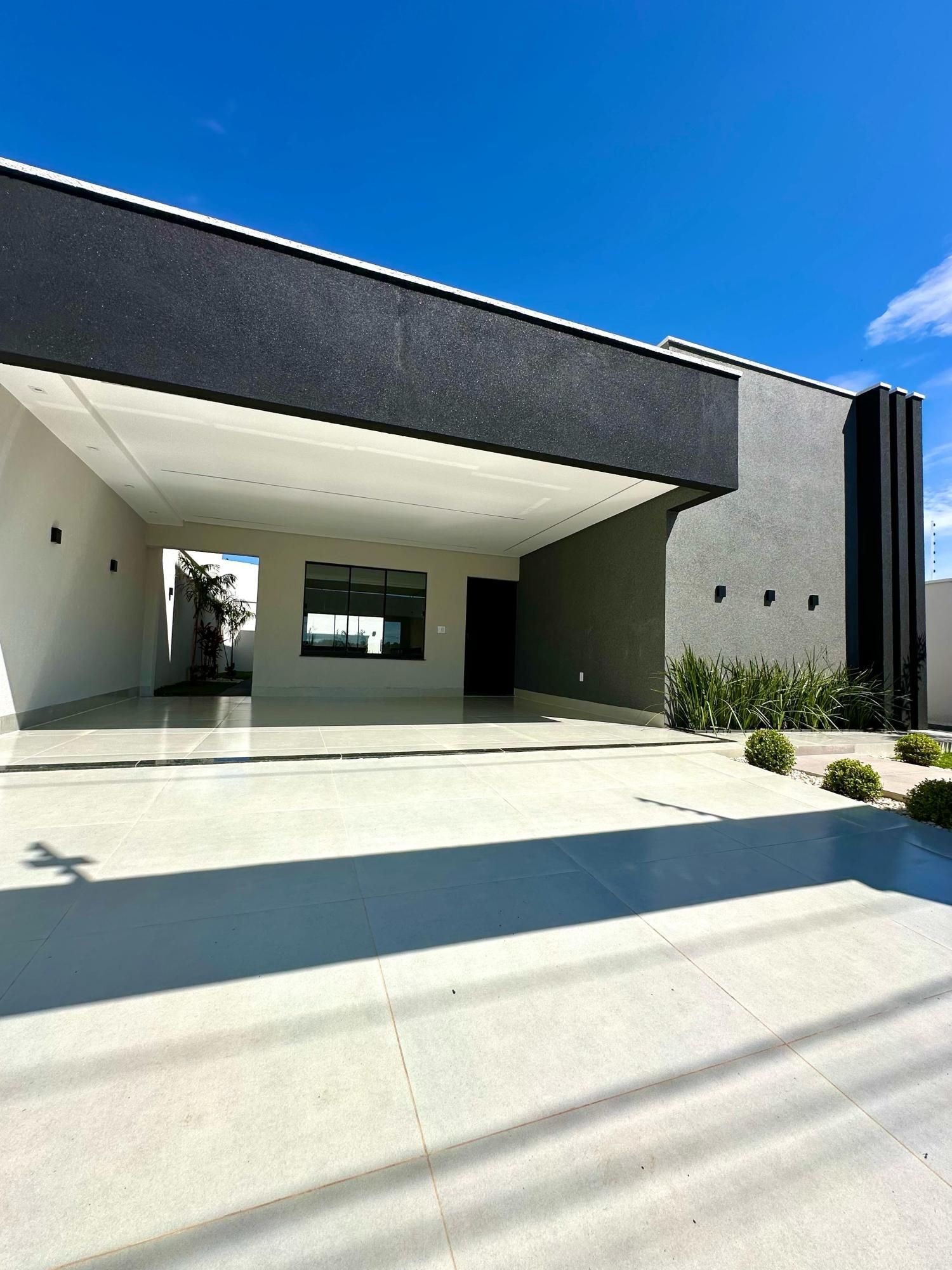 Casa à venda com 3 quartos, 124m² - Foto 1