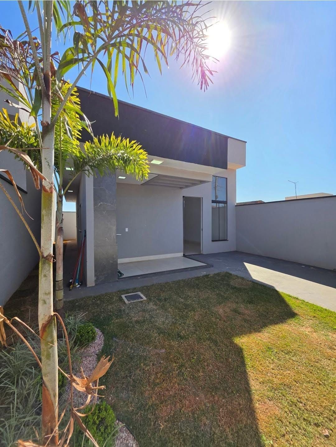 Casa à venda com 2 quartos, 70m² - Foto 3