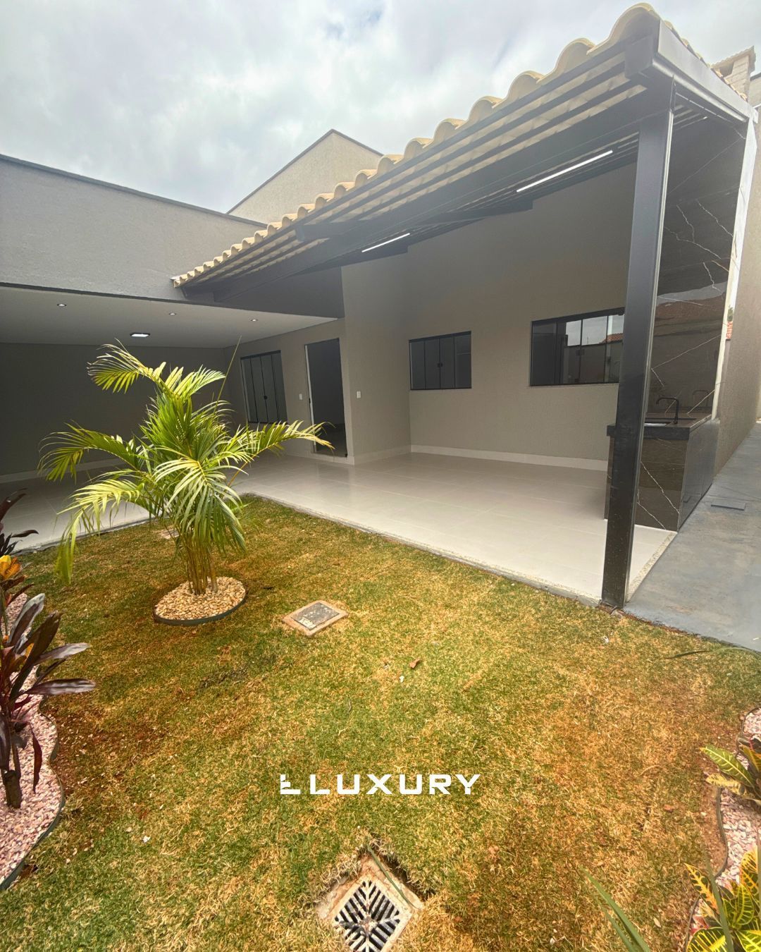 Casa à venda com 3 quartos, 140m² - Foto 1