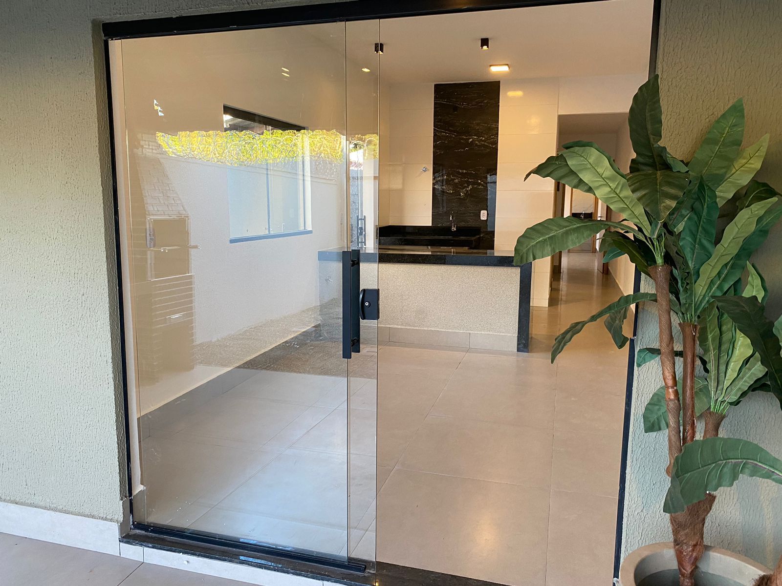 Casa à venda com 2 quartos, 89m² - Foto 2