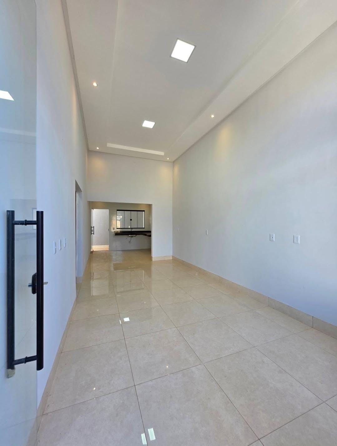 Casa à venda com 2 quartos, 70m² - Foto 4