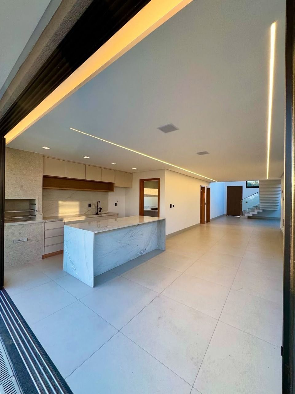 Casa de Condomínio à venda com 3 quartos, 231m² - Foto 8