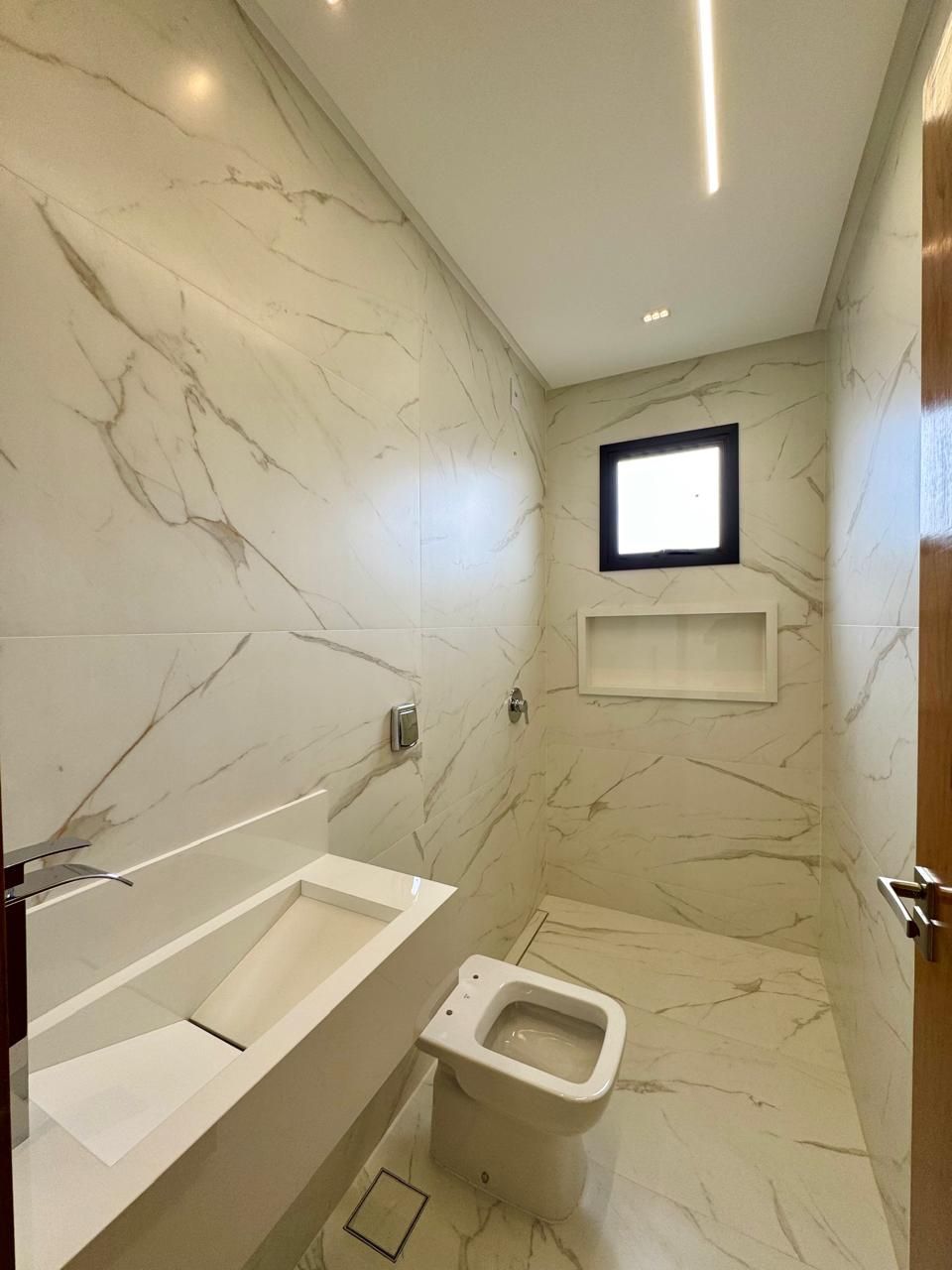 Casa de Condomínio à venda com 5 quartos, 300m² - Foto 25