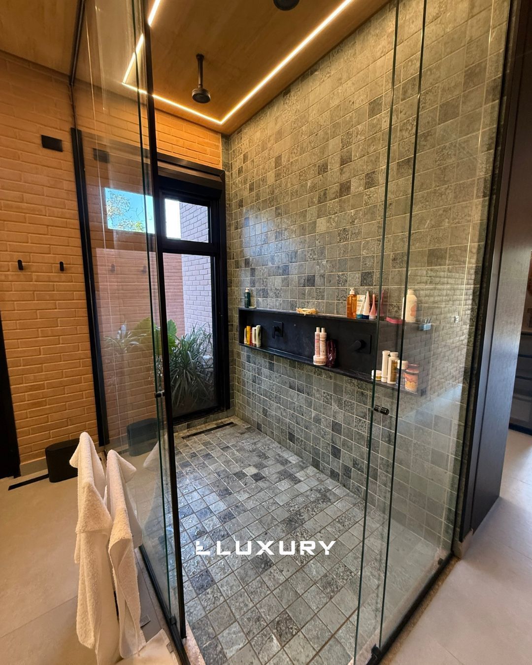 Casa de Condomínio à venda com 4 quartos, 365m² - Foto 36