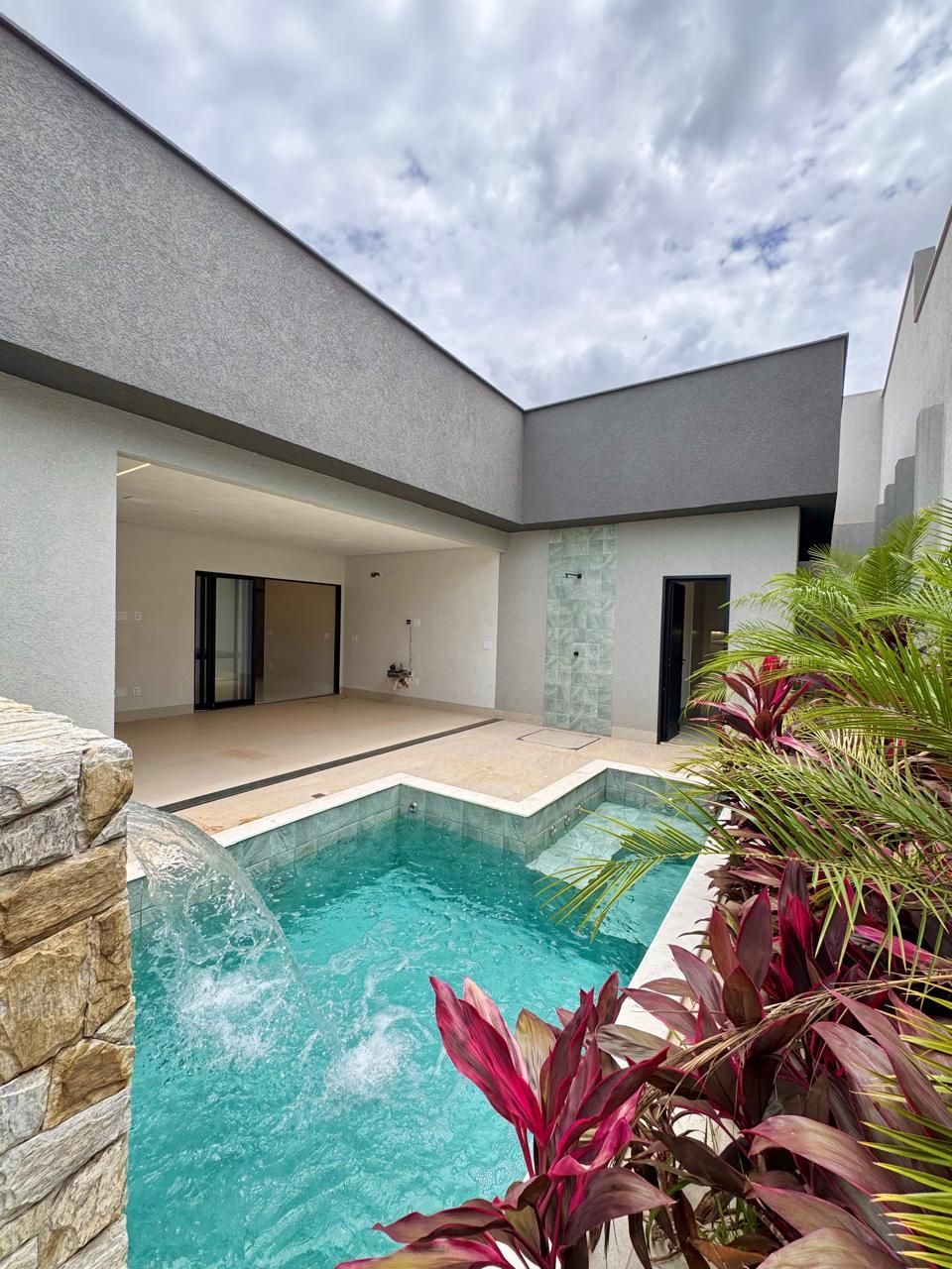 Casa de Condomínio à venda com 3 quartos, 197m² - Foto 10