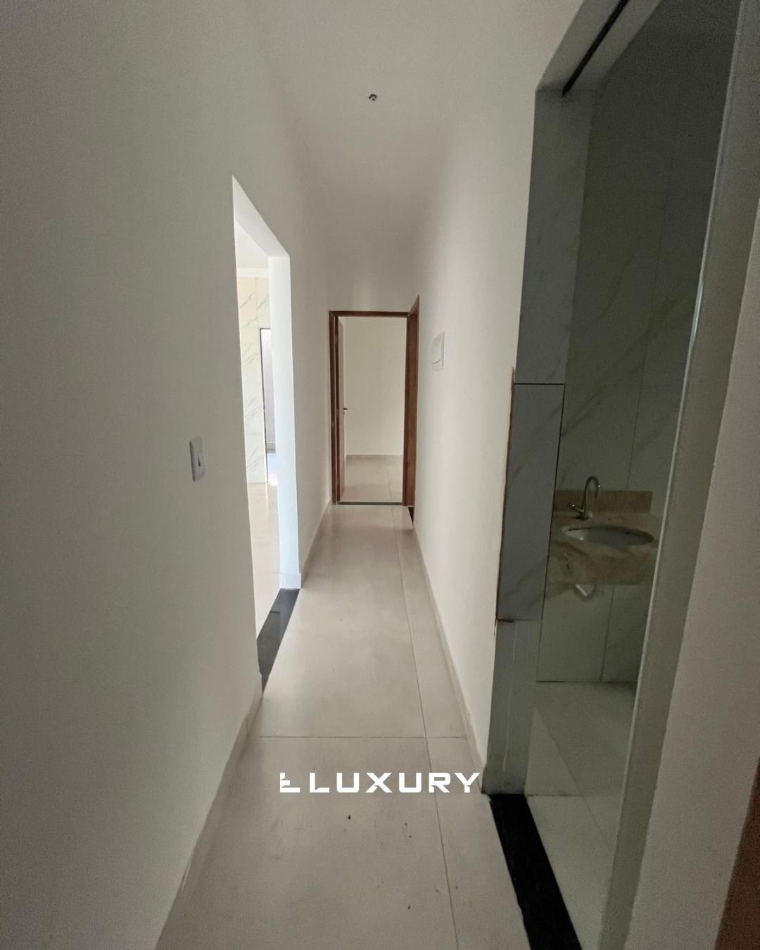 Casa à venda com 3 quartos, 80m² - Foto 8