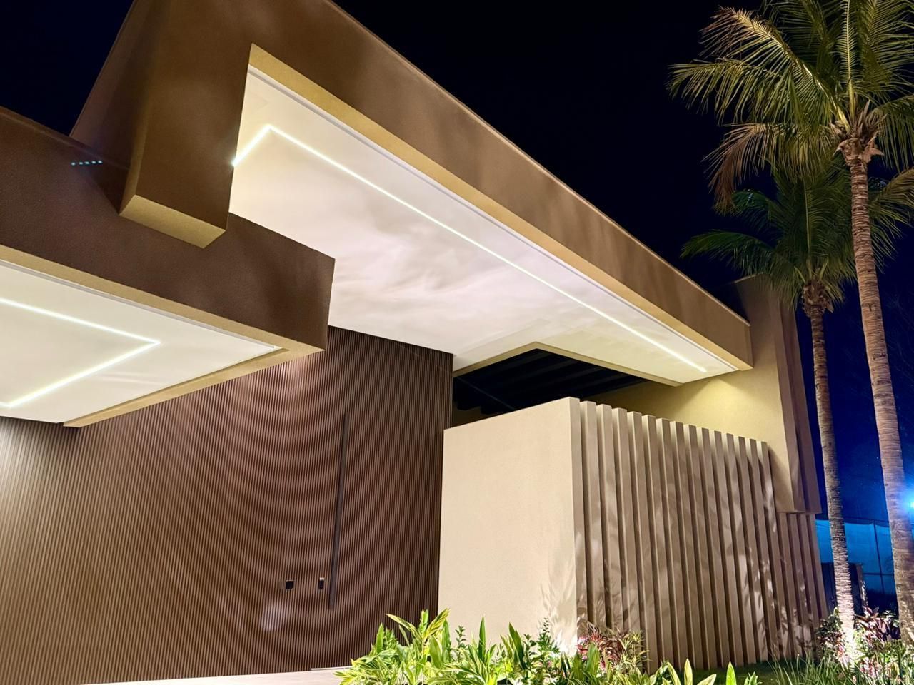 Casa de Condomínio à venda com 4 quartos, 356m² - Foto 3