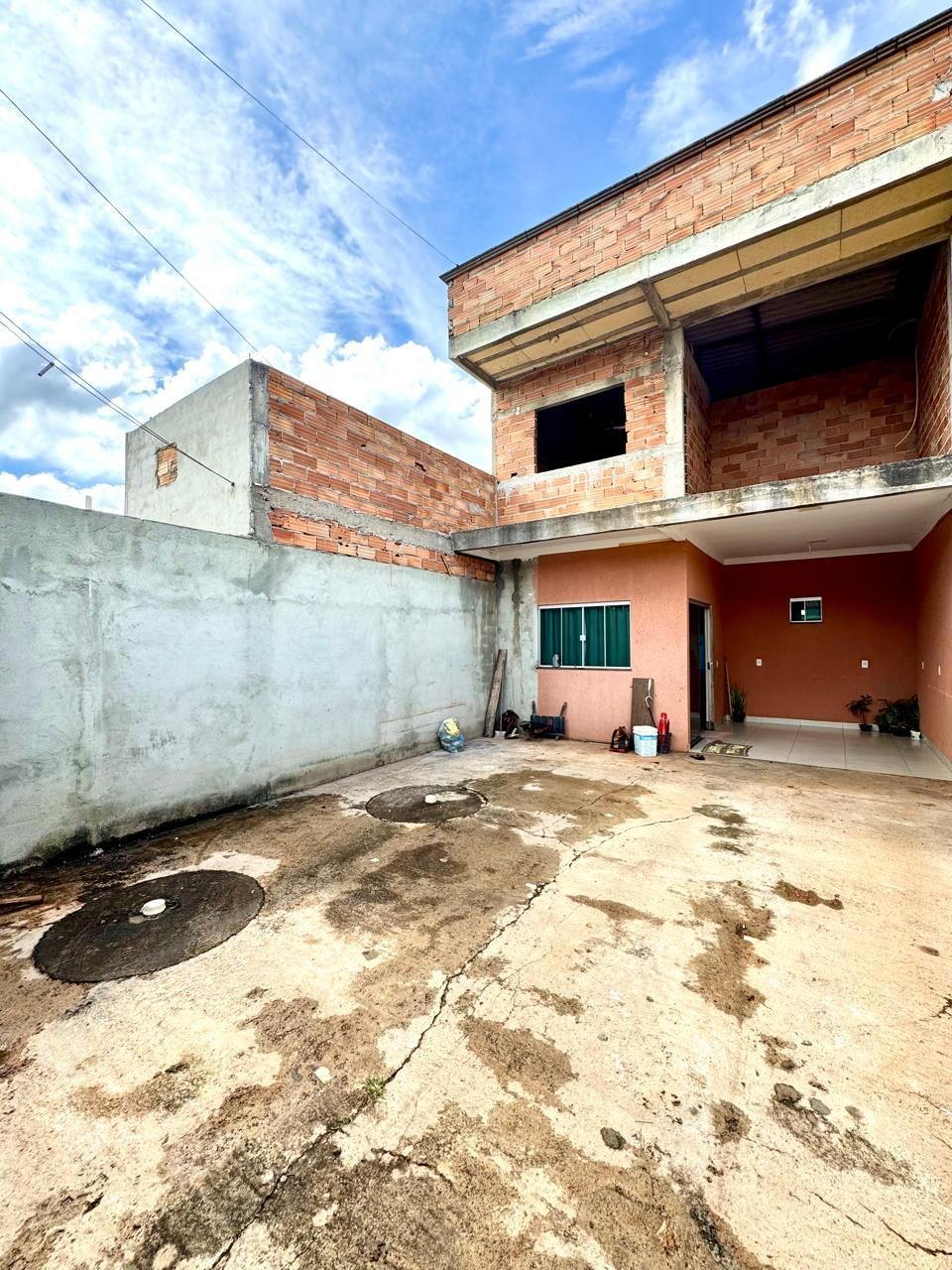 Casa à venda com 4 quartos, 65m² - Foto 2
