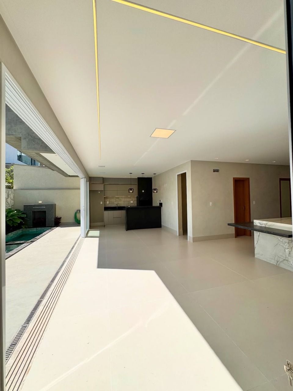 Casa de Condomínio à venda com 4 quartos, 270m² - Foto 7