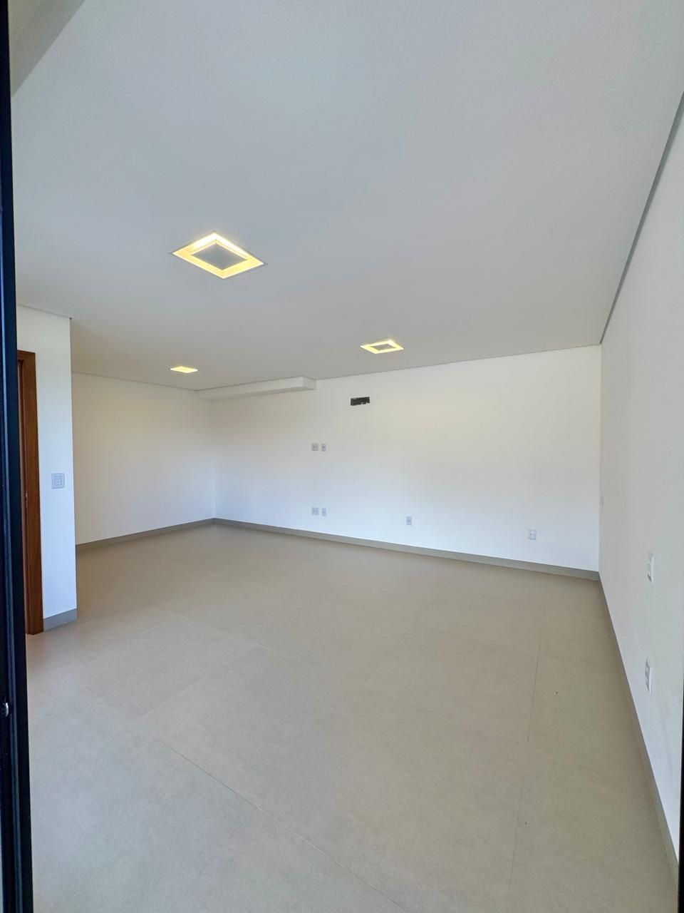 Casa de Condomínio à venda com 4 quartos, 251m² - Foto 10