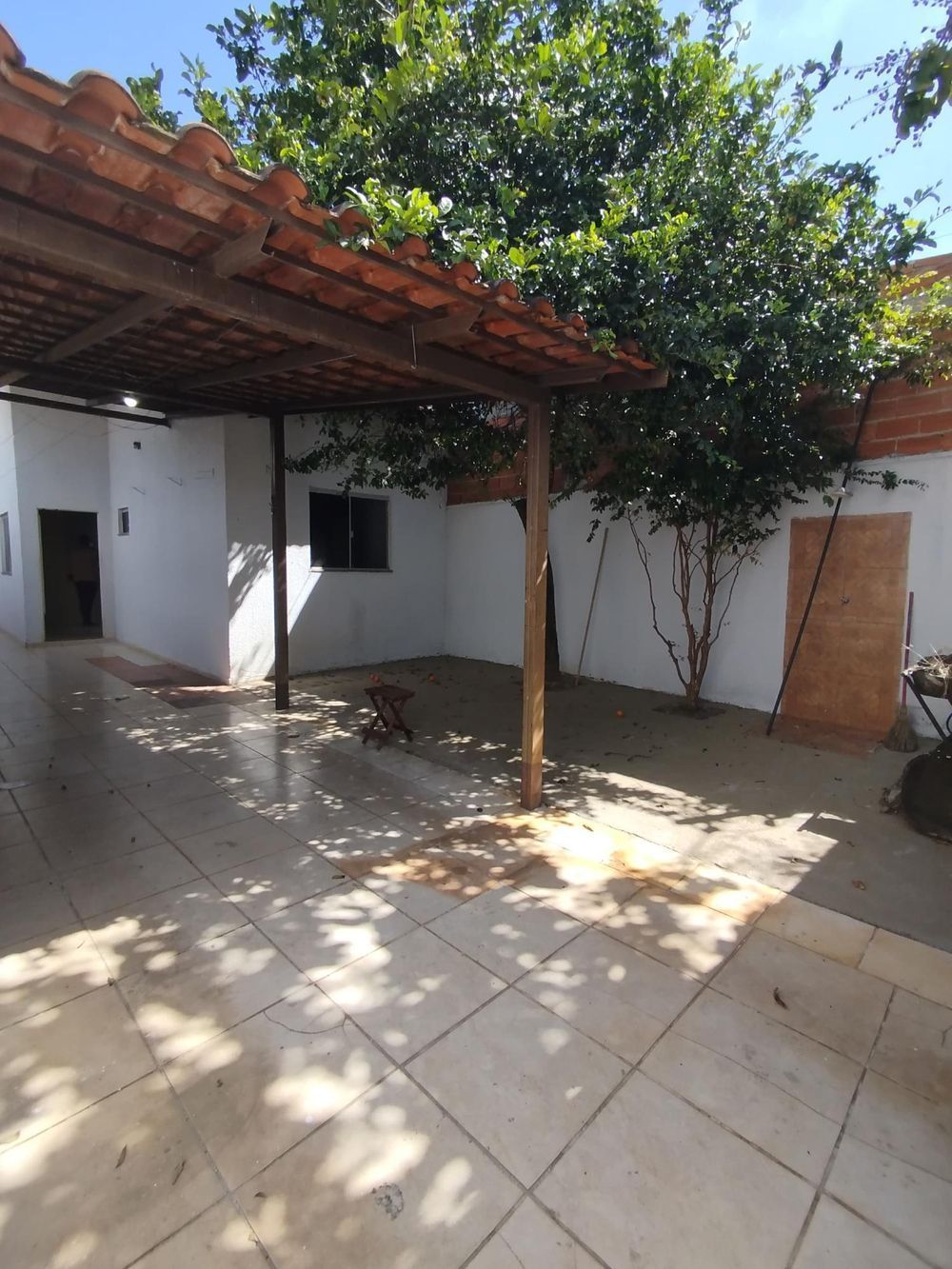 Casa à venda com 2 quartos, 120m² - Foto 2
