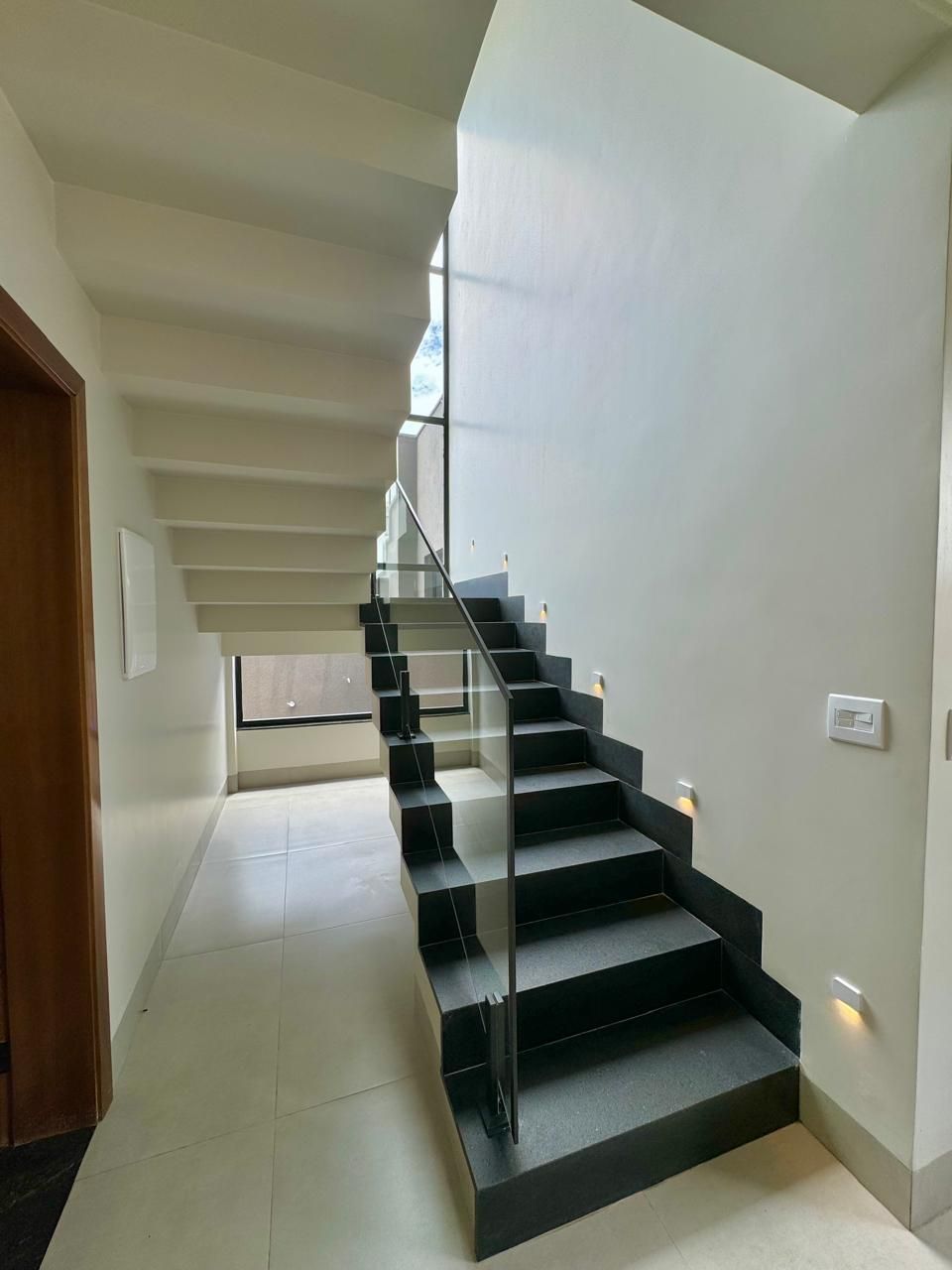 Casa de Condomínio à venda com 3 quartos, 225m² - Foto 11